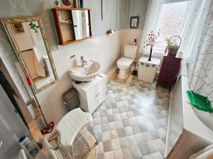 bathroom- click for photo gallery